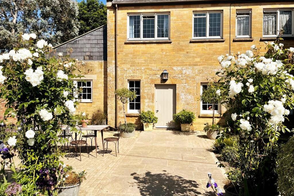 Escape To Ash House 18Th Century Manor In Somerset Martock Εξωτερικό φωτογραφία